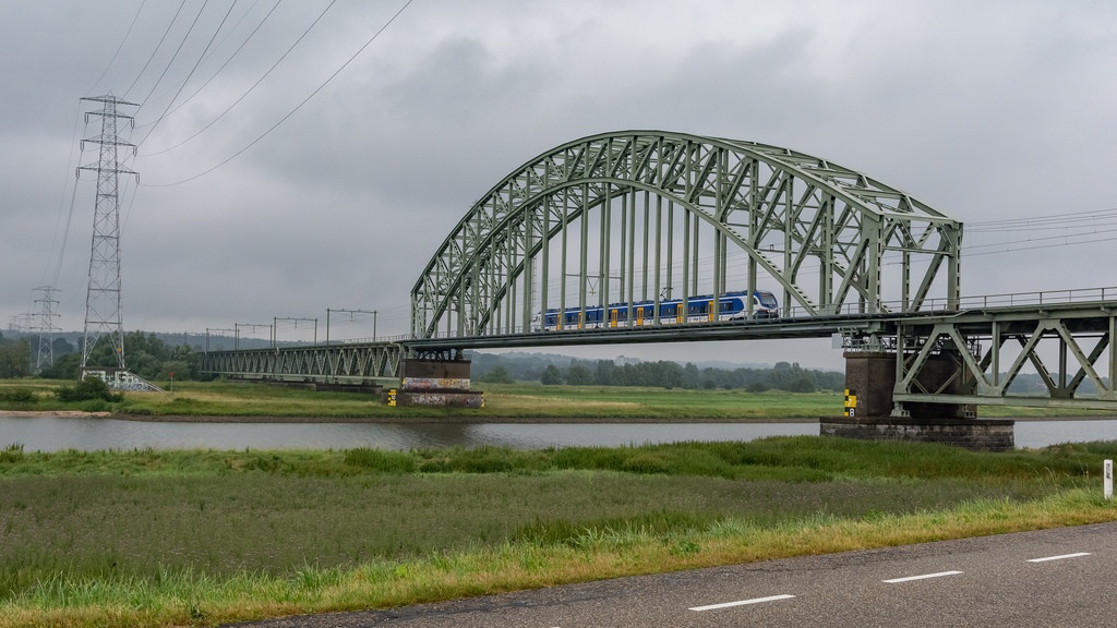 motor rijden in arnhem via motoshare